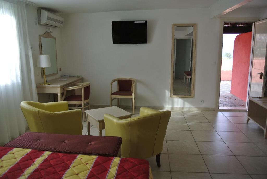 Hotel Residence San Pieru Tarcu Δωμάτιο φωτογραφία