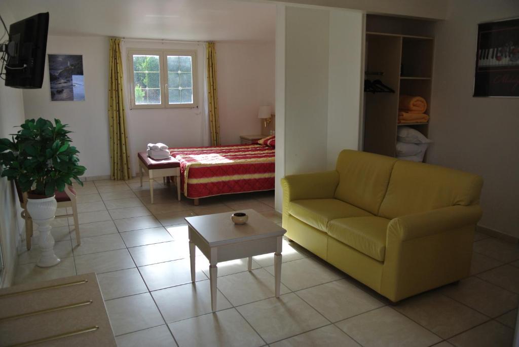 Hotel Residence San Pieru Tarcu Δωμάτιο φωτογραφία