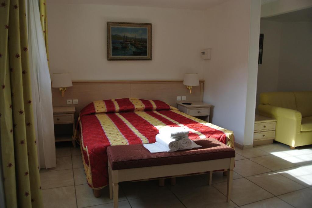Hotel Residence San Pieru Tarcu Δωμάτιο φωτογραφία